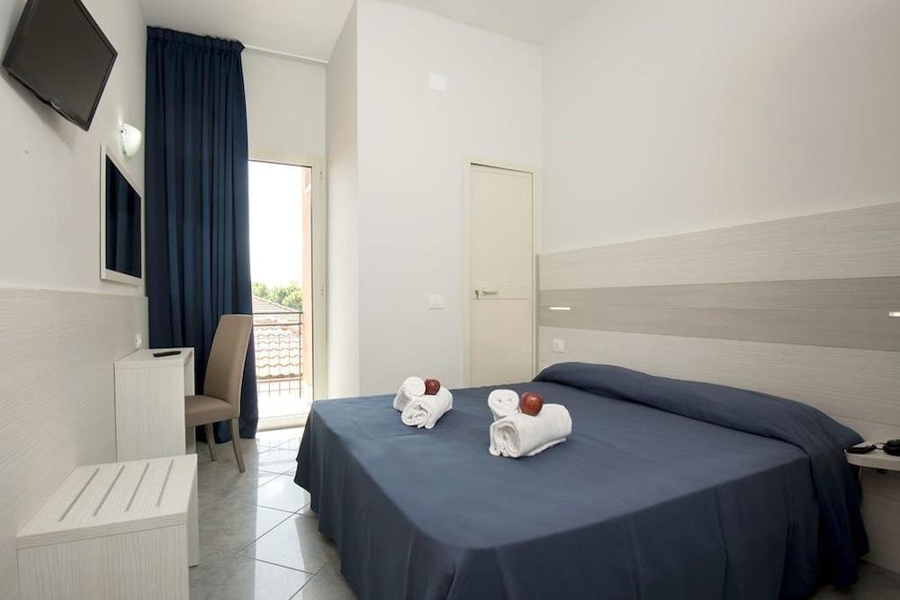 Hotel Scarlet ريميني المظهر الخارجي الصورة