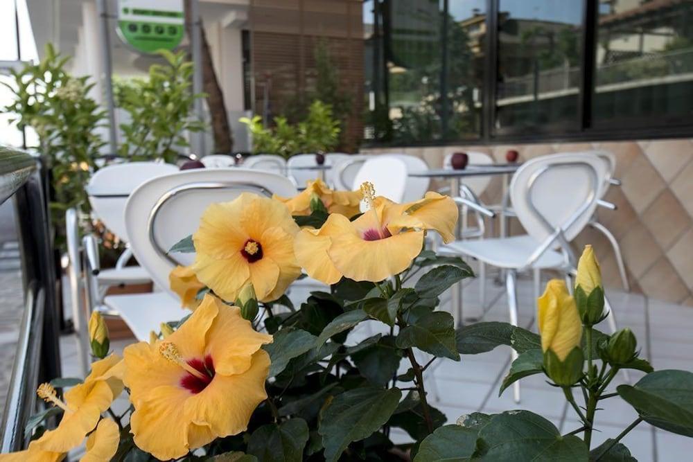 Hotel Scarlet ريميني المظهر الخارجي الصورة