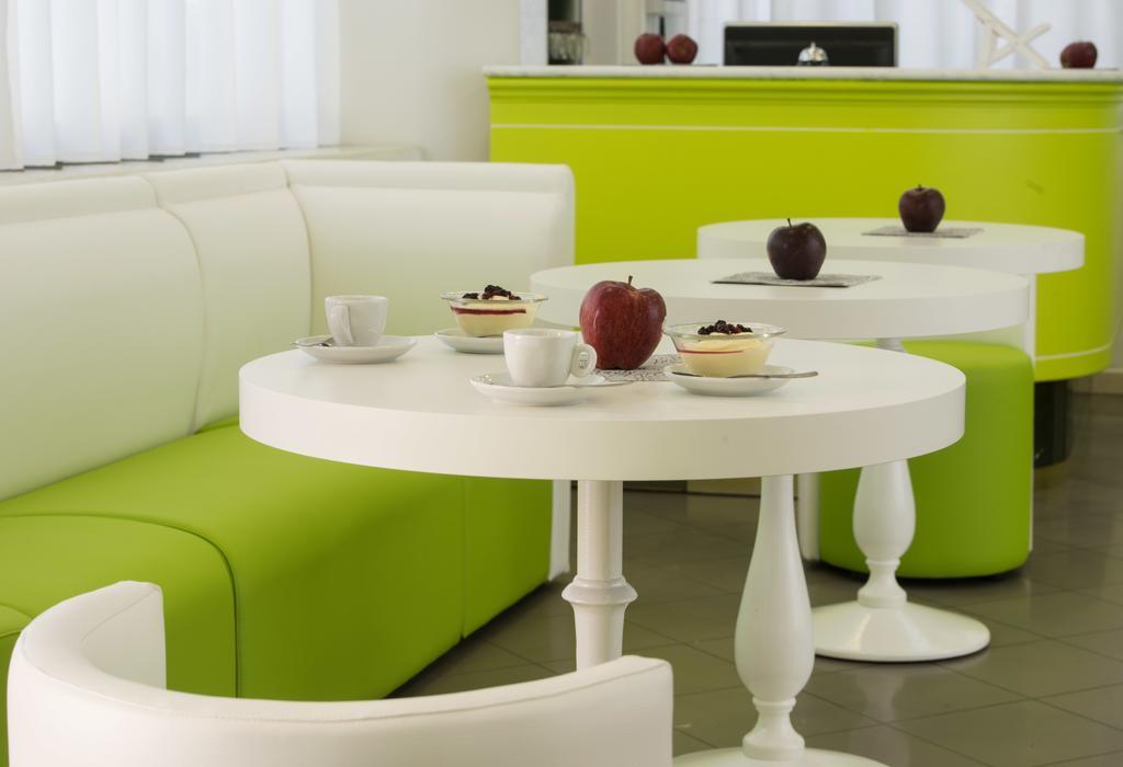 Hotel Scarlet ريميني المظهر الخارجي الصورة