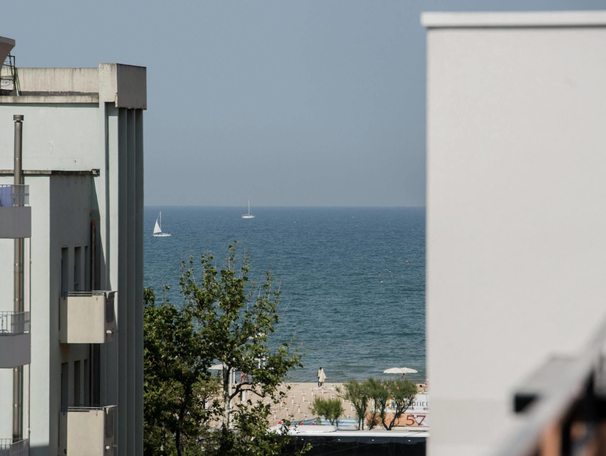 Hotel Scarlet ريميني المظهر الخارجي الصورة